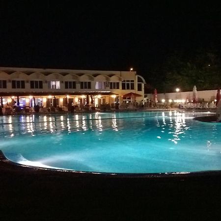 Hotel Mimoza Razgrad Exteriör bild