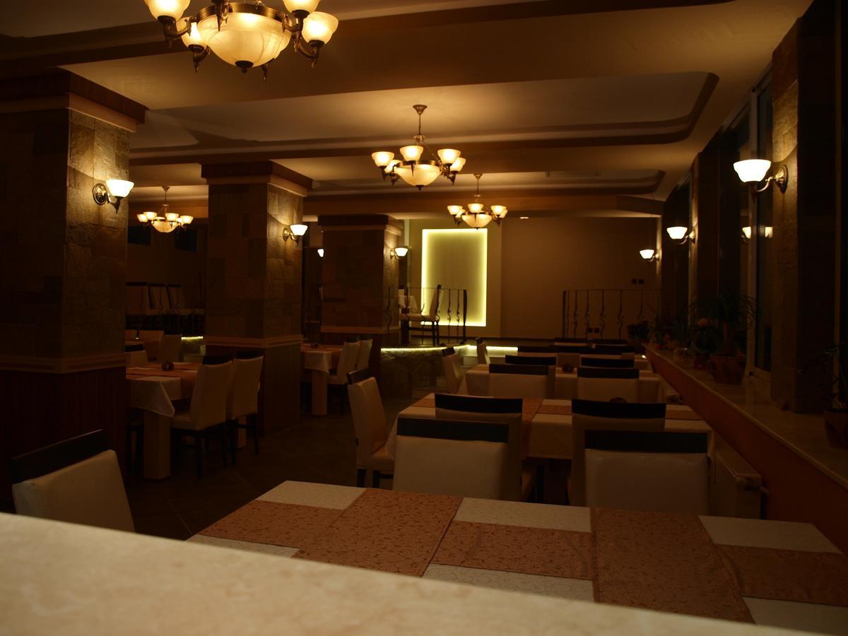 Hotel Mimoza Razgrad Exteriör bild