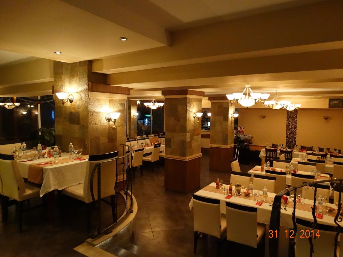 Hotel Mimoza Razgrad Exteriör bild
