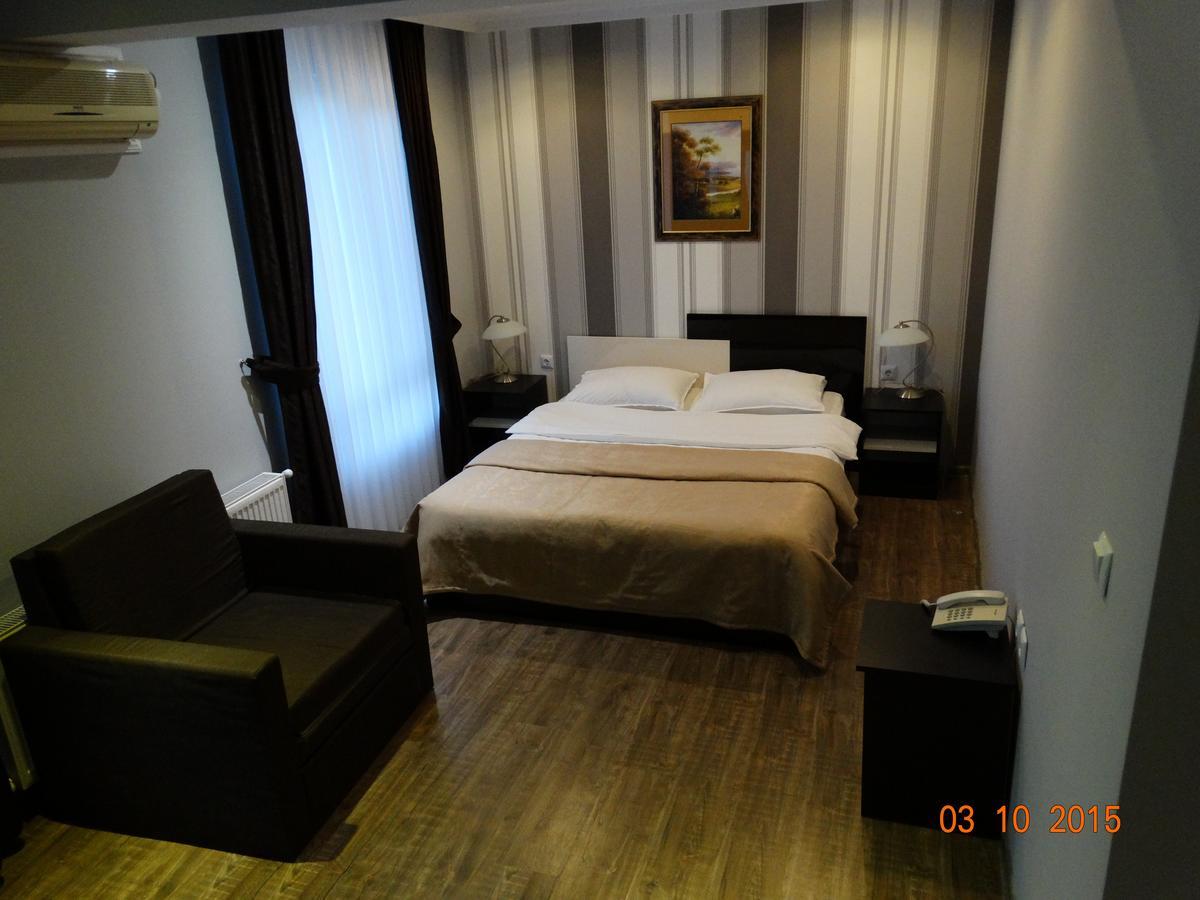 Hotel Mimoza Razgrad Exteriör bild