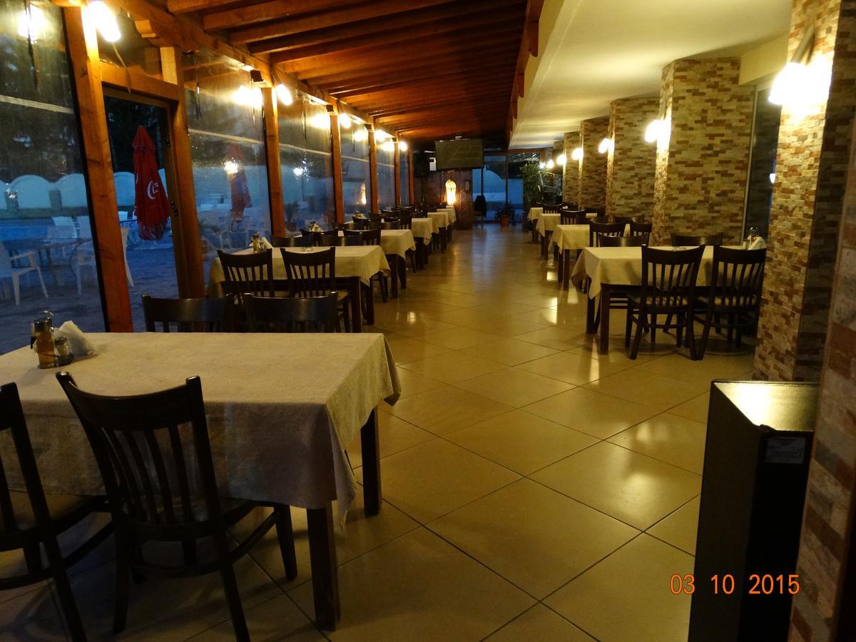 Hotel Mimoza Razgrad Exteriör bild